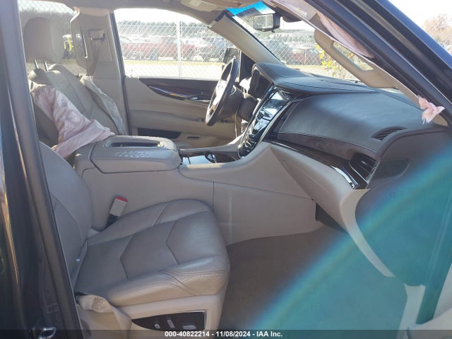 2017 CADILLAC ESCALADE ESV 1GYS4JKJ9HR123242 Photo 4