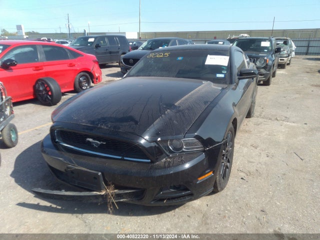 Ford Mustang V6 2014 1ZVBP8AM4E5313595 Image 2