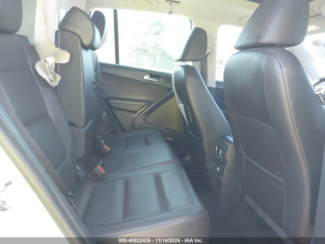 WVGAV7AX1FW520946 Volkswagen Tiguan Sel