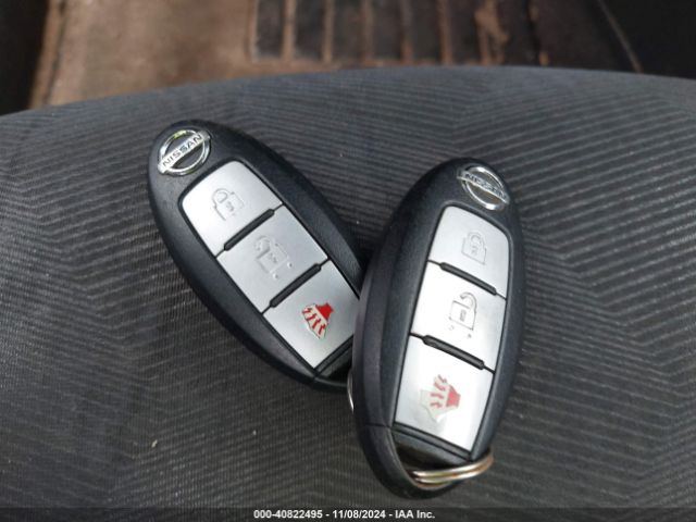 KNMAT2MV9FP533672 Nissan ROGUE SV