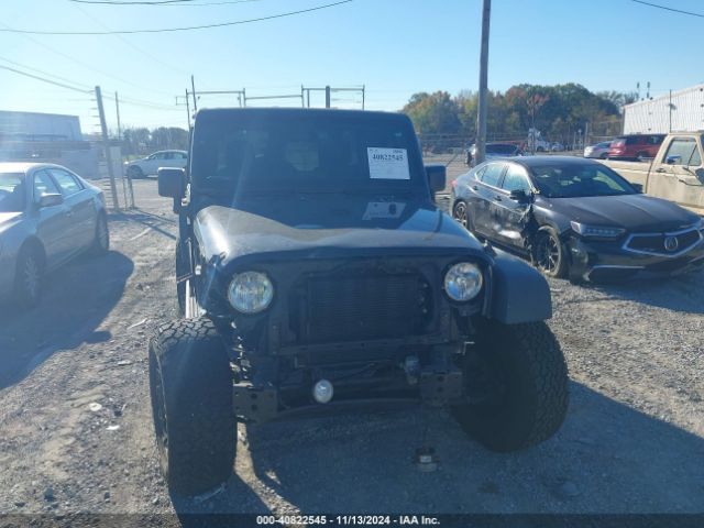 1C4BJWDG5HL606727 Jeep Wrangler Unlimited Sport 4x4