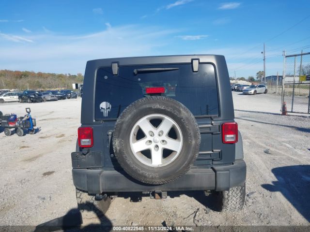 1C4BJWDG5HL606727 Jeep Wrangler Unlimited Sport 4x4