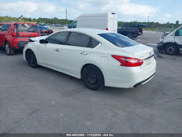 1N4AL3AP1HN359886 Nissan Altima 2.5 S