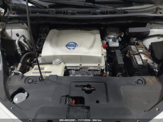 1N4AZ0CP1FC322663 Nissan LEAF S