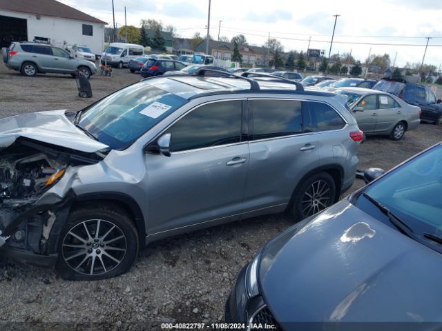 5TDJZRFH7HS509054 Toyota Highlander Se
