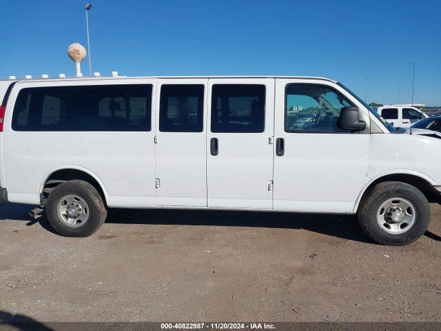 1GAZGPFG7H1140772 Chevrolet Express 3500 Lt