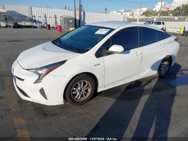 Toyota Prius Two 2016 JTDKBRFU1G3509346 Image 2
