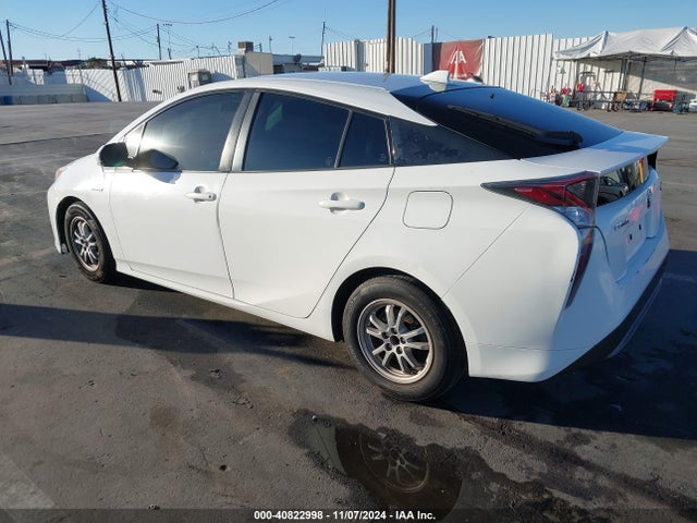 Toyota Prius Two 2016 JTDKBRFU1G3509346 Image 3
