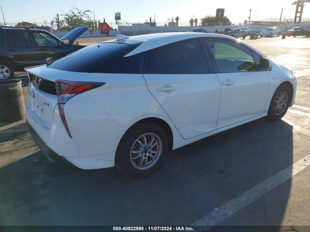 Toyota Prius Two 2016 JTDKBRFU1G3509346 Image 4