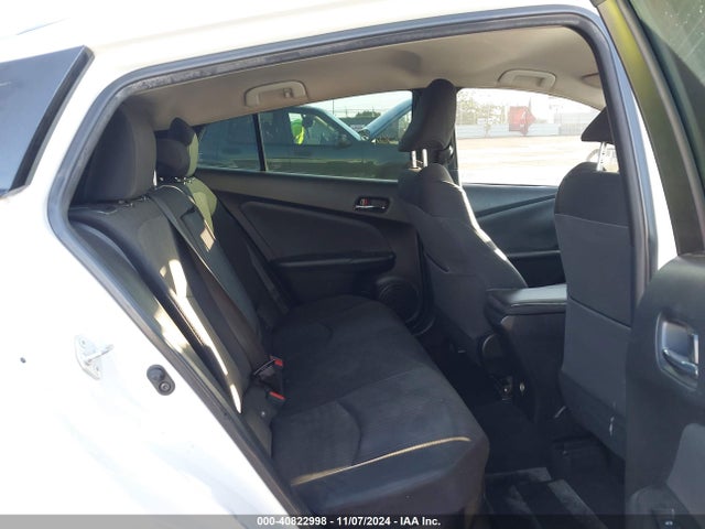 Toyota Prius Two 2016 JTDKBRFU1G3509346 Image 8