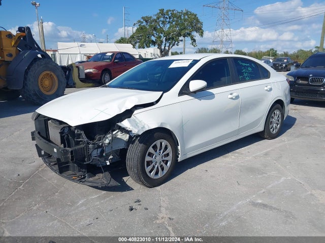 3KPF24AD5KE027783 KIA FORTE FE