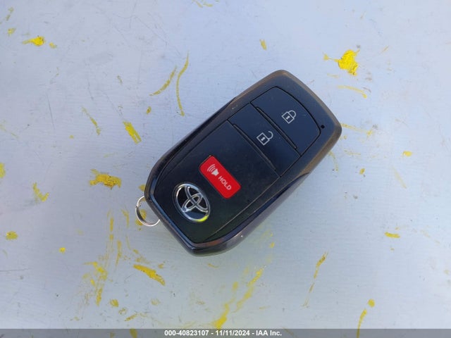 Toyota Prius Xle Awd-e 2023 JTDADABU8P3006135 Image 11
