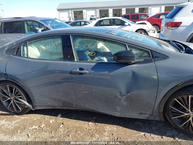 Toyota Prius Xle Awd-e 2023 JTDADABU8P3006135 Image 13