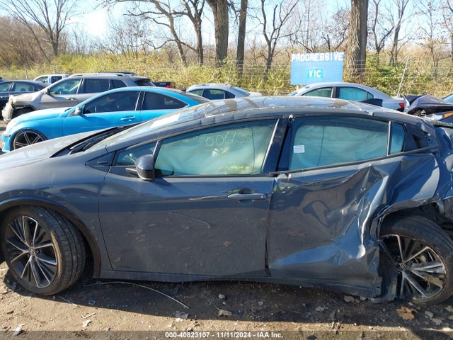 Toyota Prius Xle Awd-e 2023 JTDADABU8P3006135 Image 14