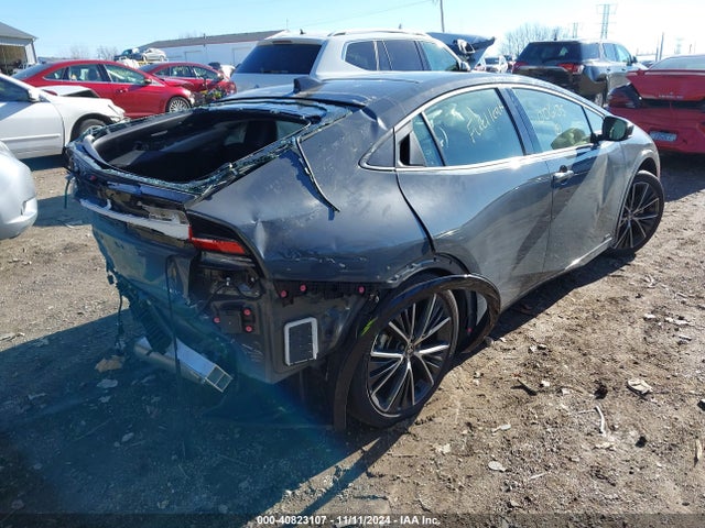 Toyota Prius Xle Awd-e 2023 JTDADABU8P3006135 Image 4
