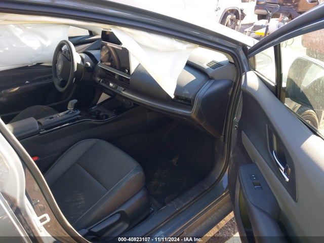 Toyota Prius Xle Awd-e 2023 JTDADABU8P3006135 Image 5