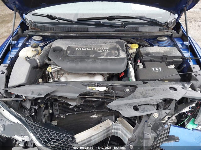Chrysler 200 Limited 2015 1C3CCCAB7FN724497 Image 10