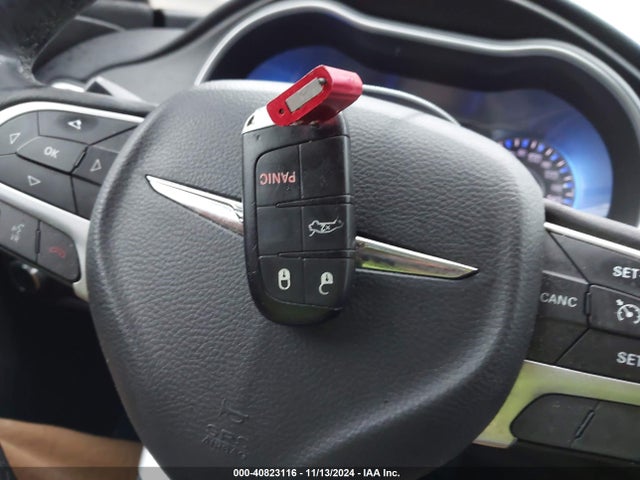 Chrysler 200 Limited 2015 1C3CCCAB7FN724497 Image 11
