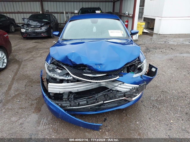 Chrysler 200 Limited 2015 1C3CCCAB7FN724497 Image 12