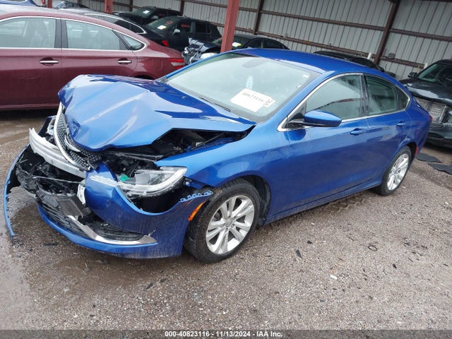 Chrysler 200 Limited 2015 1C3CCCAB7FN724497 Image 2