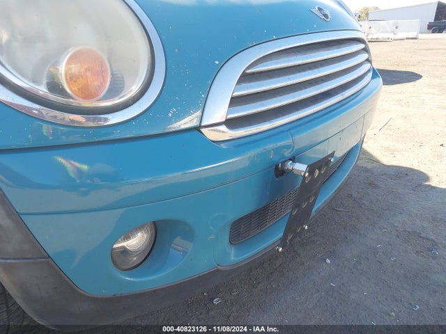 2010 MINI COOPER WMWMF3C56ATZ24559 Photo 5