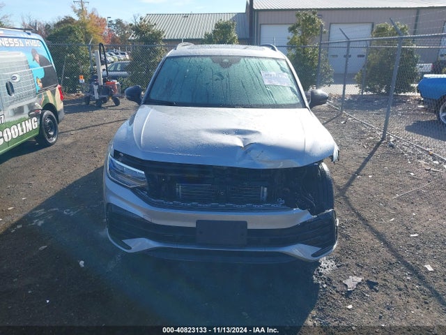 3VV8B7AX2NM018989 Volkswagen Tiguan 2.0t Se R-line Black