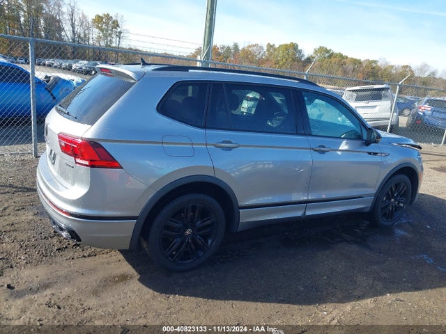 3VV8B7AX2NM018989 Volkswagen Tiguan 2.0t Se R-line Black