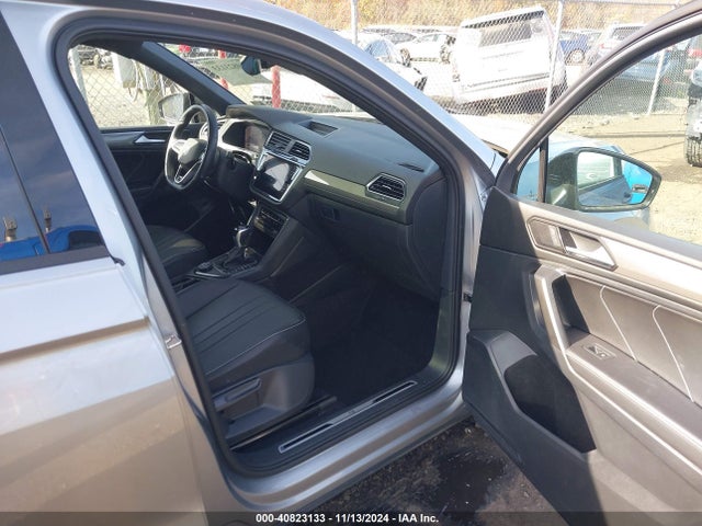 3VV8B7AX2NM018989 Volkswagen Tiguan 2.0t Se R-line Black