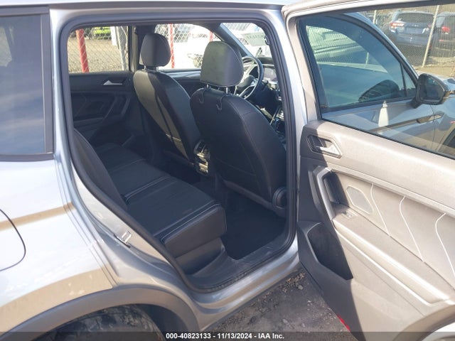 3VV8B7AX2NM018989 Volkswagen Tiguan 2.0t Se R-line Black