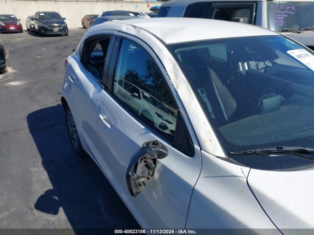 3MYDLBJV0LY705634 Toyota YARIS LE