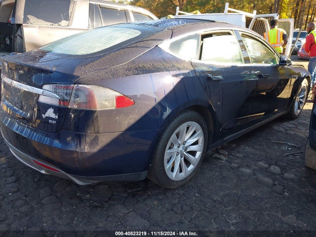 2014 TESLA MODEL S 5YJSA1S11EFP32325 Photo 3