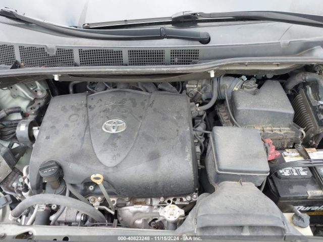 2019 TOYOTA SIENNA 5TDKZ3DC0KS014873 Photo 9