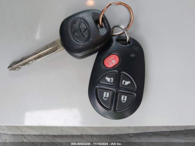 2019 TOYOTA SIENNA 5TDKZ3DC0KS014873 Photo 10