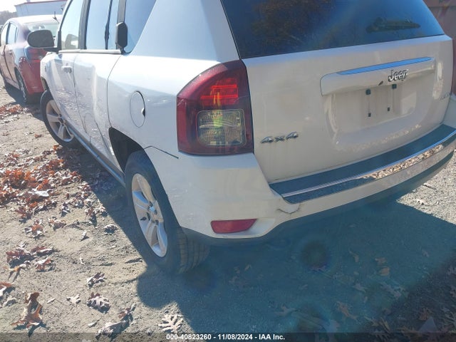 1C4NJDCB5ED629857 Jeep Compass Limited