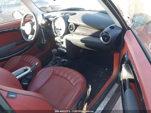 2008 MINI COOPER S WMWMF73578TV35835 Photo 4