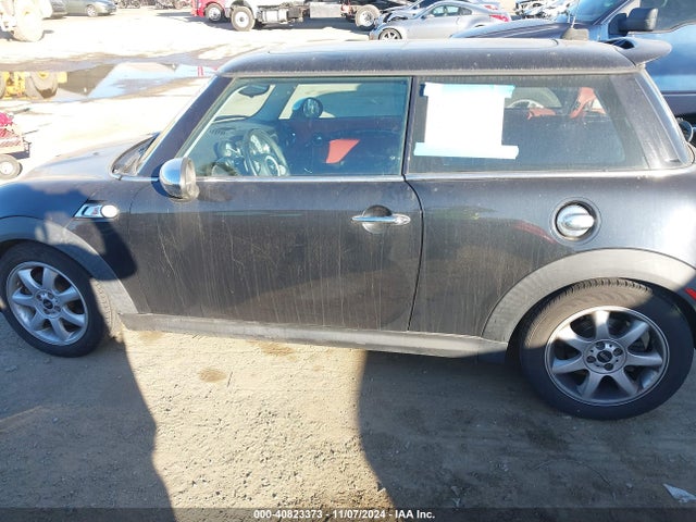2008 MINI COOPER S WMWMF73578TV35835 Photo 5