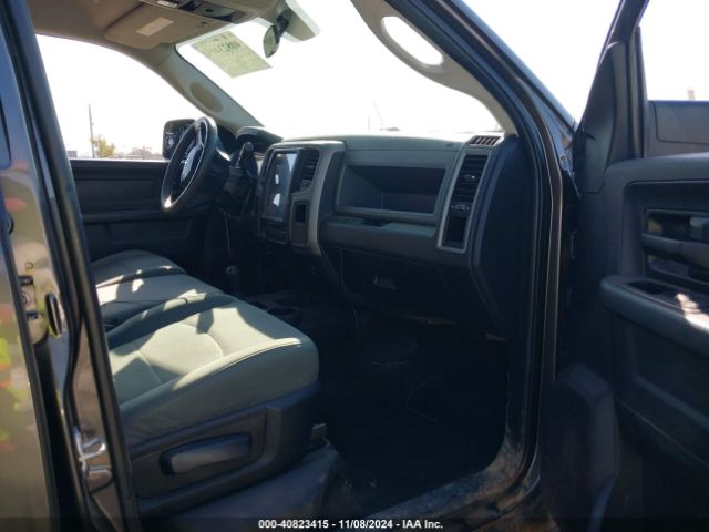 3C6UR5CL9HG639423 RAM 2500 Tradesman  4x4 6'4 Box