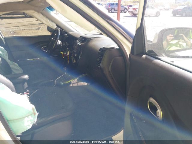 KNDJX3A54G7856513 KIA Soul !