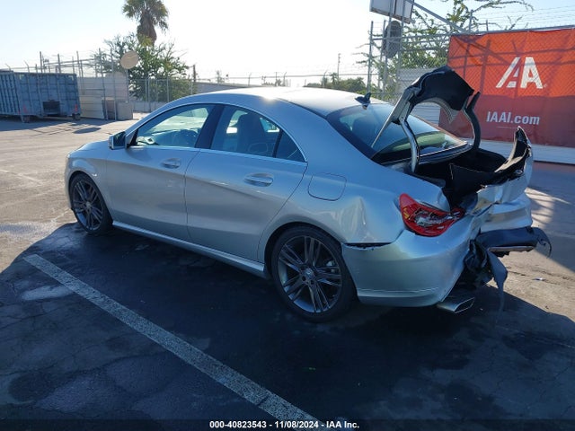 Mercedes-Benz CLA 250 2015 WDDSJ4EB8FN252748 Image 3