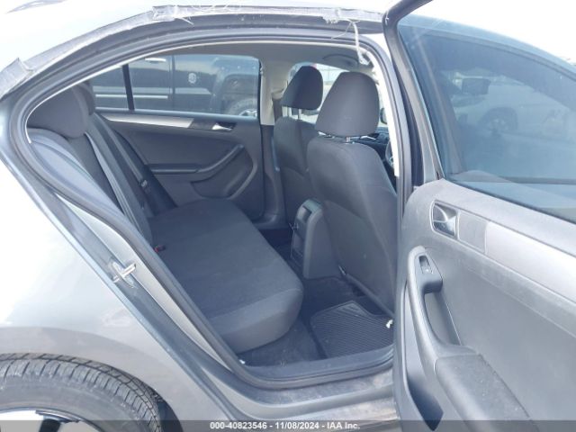 3VWLA7AJ1FM323793 Volkswagen Jetta 2.0l Tdi S