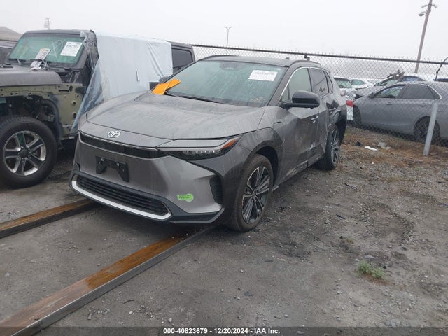 Toyota Bz4x Limited 2023 JTMABACA9PA025119 Image 2