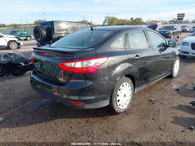 Ford FOCUS SE 2014 1FADP3F29EL356563 Image 4