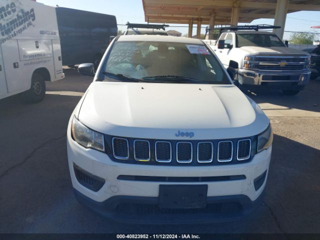 3C4NJCAB7JT263479 Jeep Compass Sport Fwd