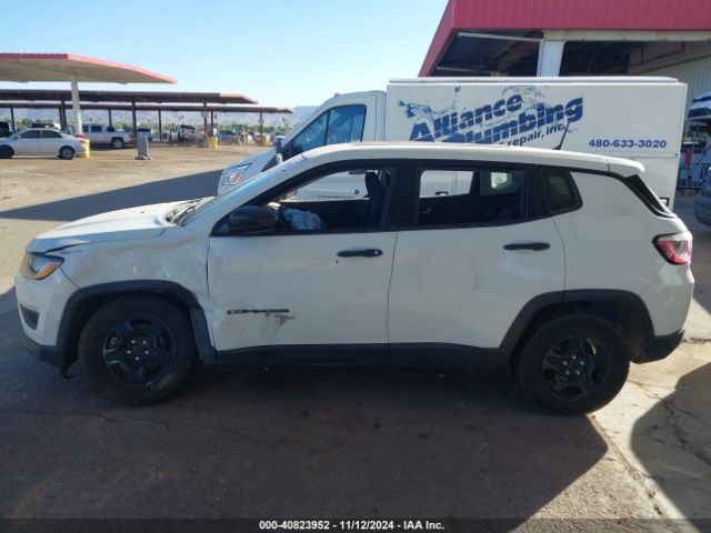 3C4NJCAB7JT263479 Jeep Compass Sport Fwd