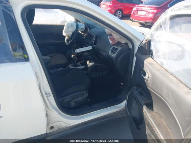 3C4NJCAB7JT263479 Jeep Compass Sport Fwd