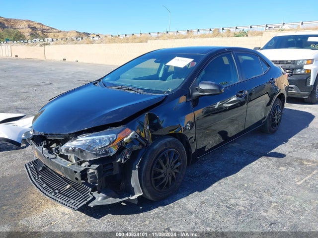 Toyota COROLLA L 2017 5YFBURHE8HP681902 Image 2