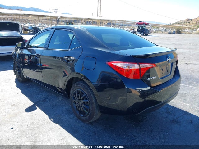 Toyota COROLLA L 2017 5YFBURHE8HP681902 Image 3