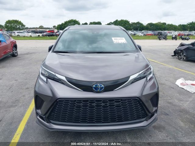 5TDXRKEC0NS089723 Toyota Sienna Xse