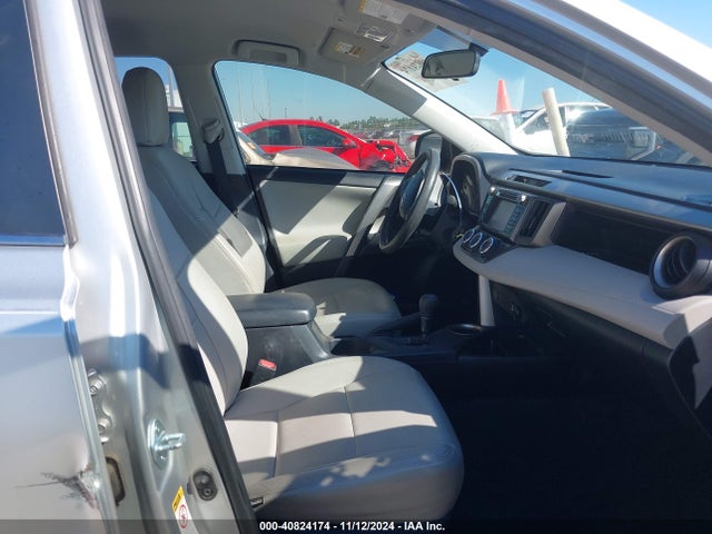 Toyota RAV4 LE 2015 JTMZFREVXFD074378 Image 5
