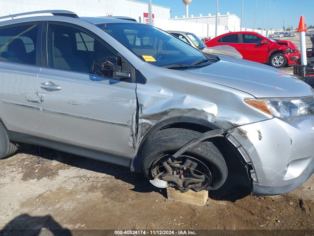Toyota RAV4 LE 2015 JTMZFREVXFD074378 Image 6